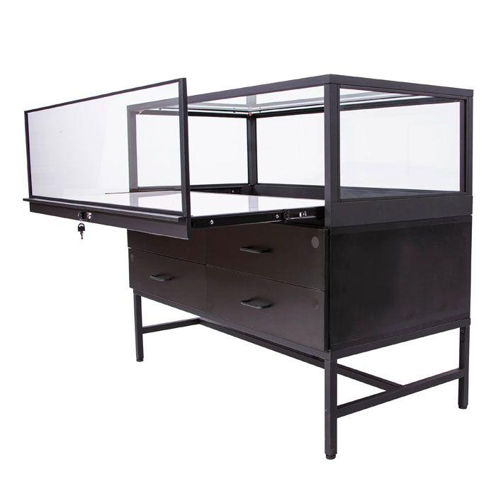 Выставочная витрина Four-Bay Display
